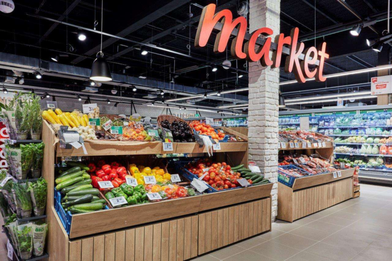 Un Carrefour Market installe une unité mobile de désinfection à l’entrée de son magasin