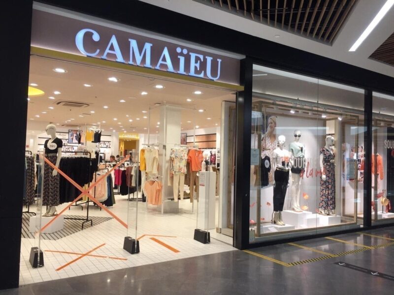 Deux repreneurs possibles pour l’enseigne de vêtements Camaïeu