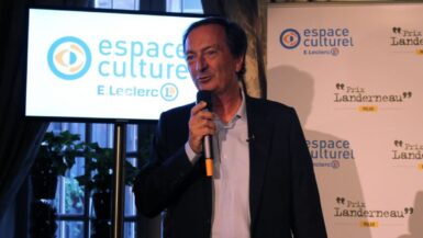 Michel-Edouard Leclerc défend les signatures de livres de personnalités politiques dans les Espaces Culturels Leclerc