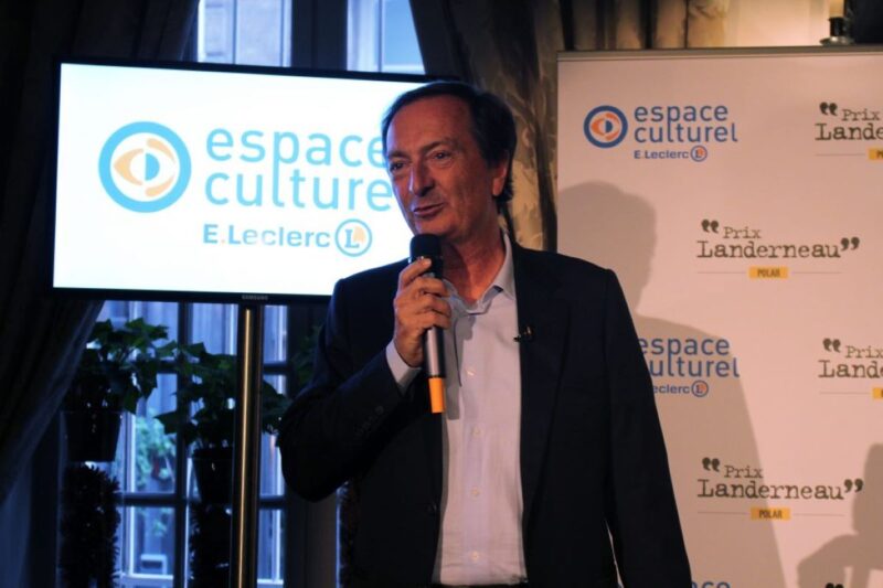 Michel-Edouard Leclerc défend les signatures de livres de personnalités politiques dans les Espaces Culturels Leclerc
