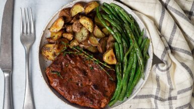 On ne pourra bientôt plus parler de « steak » vegan