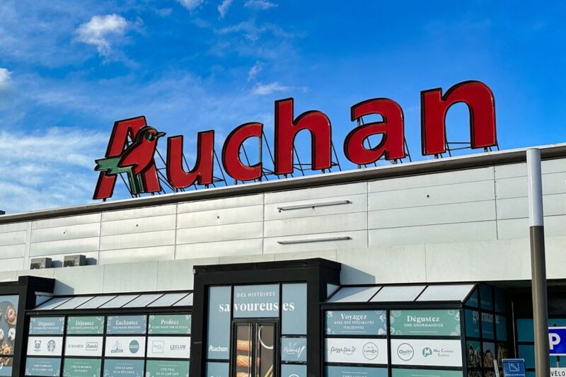 Crise chez Auchan : 15 supermarchés baissent le rideau, des vies bouleversées