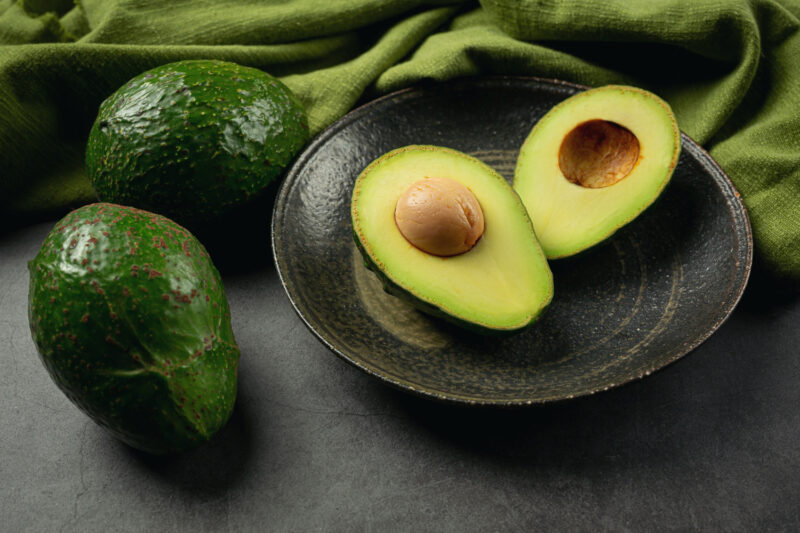 Danger alimentaire : Ne consommez plus ces avocats, risque de contamination grave