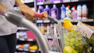 « Agroalimentaire : hausse surprise des prix en 2025, impact sur vos courses »