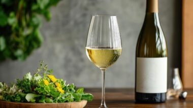 Les nouvelles préférences des Français : cap sur le vin blanc