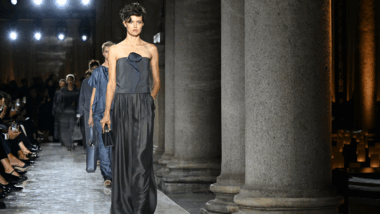 Élégance et glamour absolu pour la dernière collection Armani à Milan
