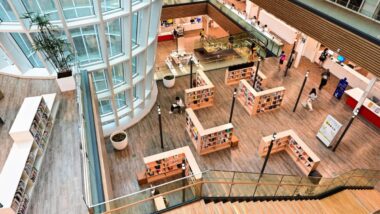 Le centre commercial : toujours au cœur des habitudes françaises
