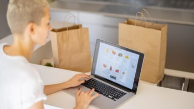PGC : La vague e-commerce a-t-elle submergé les magasins ?