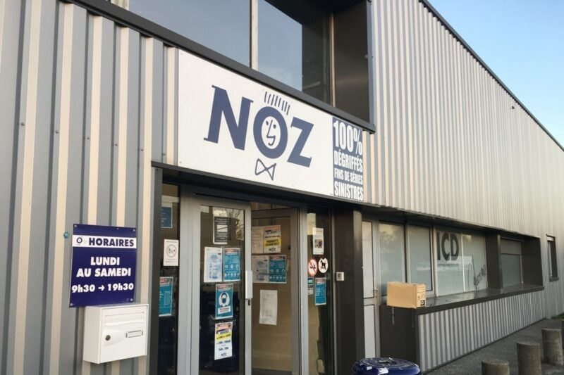 Des vêtements Naf Naf à prix cassés arrivent chez Noz, l’occasion de refaire sa garde-robe sans se ruiner
