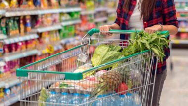 Les Mousquetaires, U et Carrefour boostent leurs parts de marché en 2025